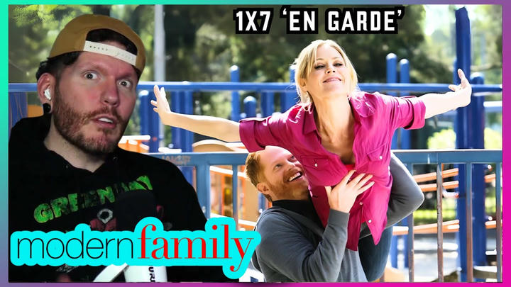 First time watching MODERN FAMILY Reaction 1x7 'En Garde'