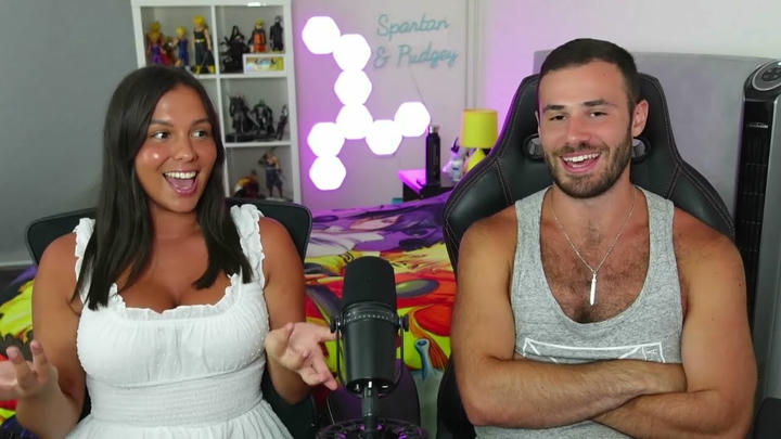 Stranger Things 2x3 Uncut