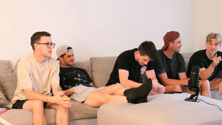 .One. .Punch. .Man. 2x8-9