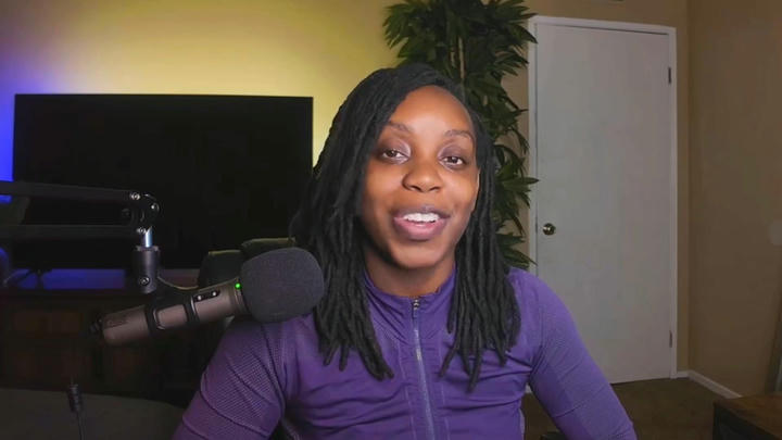 Cue The Commentary - The Walking Dead (2010)