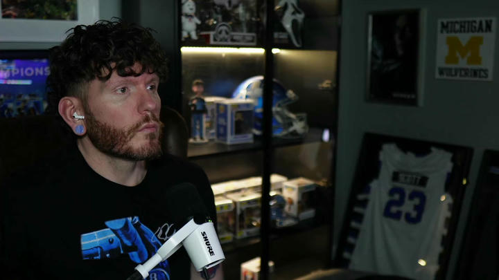 Travis Views - Aladdin (2019)