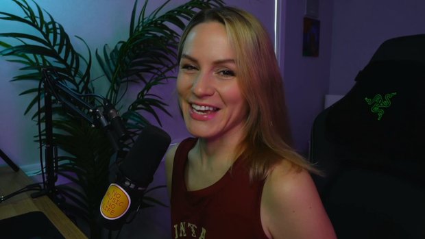 Emma Reactions - The Addams Family (2019)