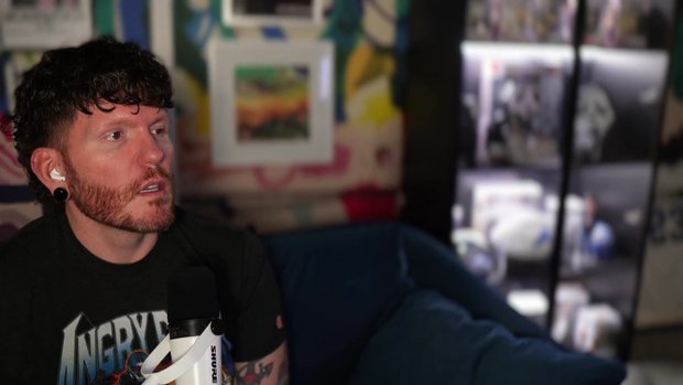 Travis Views - Hawkeye (2021)