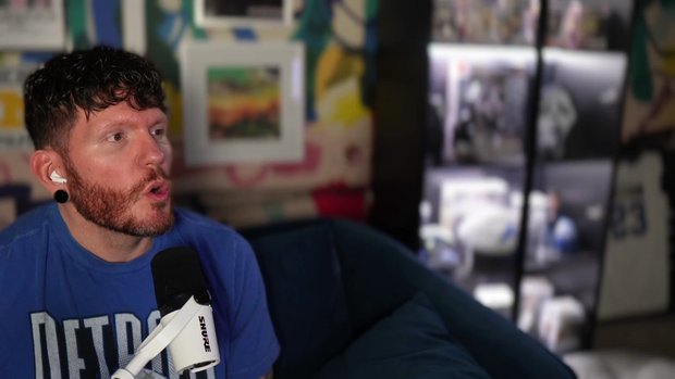 Travis Views - Tremors (1990)