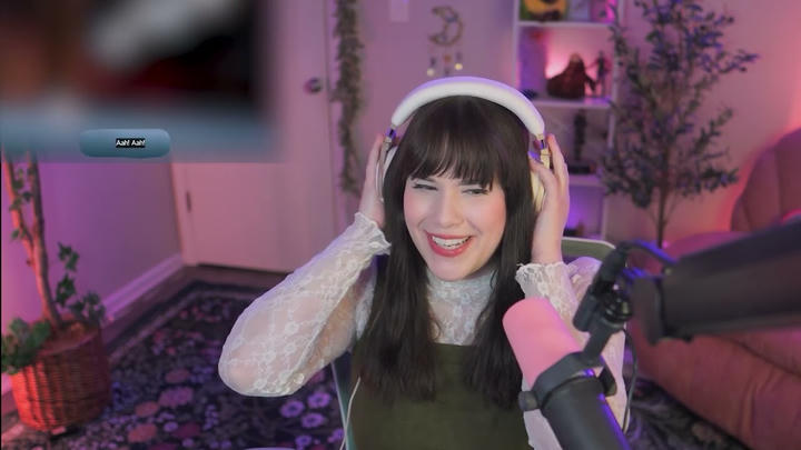 MegMage Reacts - Batman Beyond (1999)