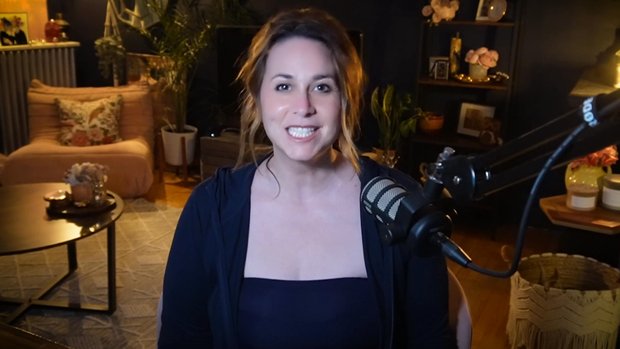 Chrissie Canuck - Slap Shot (1977)