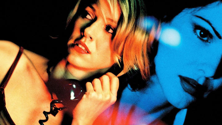 Hold Down A - Mulholland Drive (2001)