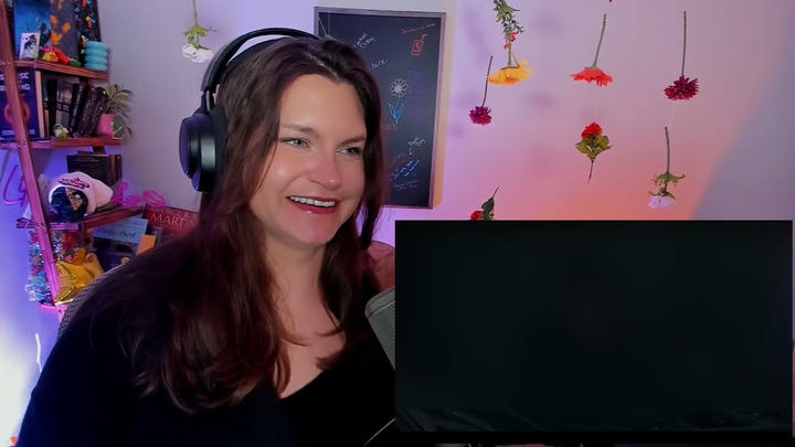 Full Length | Dark 3x8 Reaction