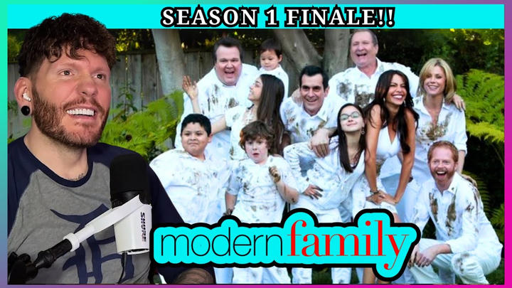 One of my FAVORITE shows! | First time watching MODERN FAMILY 1x24 'Family Portrait' REACTION