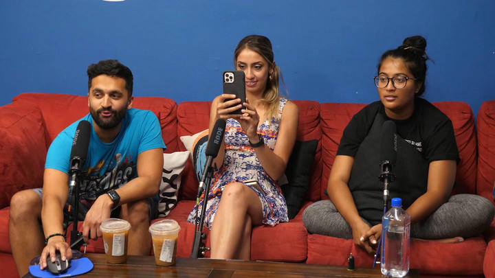 [Premium access] The Good Place 2x1 - Everything is Great! Group reaction + uncut