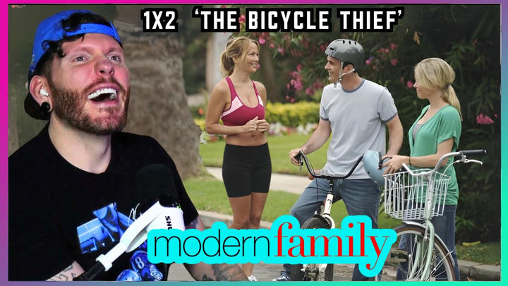 First time watching MODERN FAMILY Reaction 1x2 'The Bicycle Thief'
