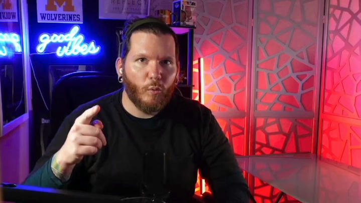 Lucifer | 1x9 'A Priest Walks into a Bar'