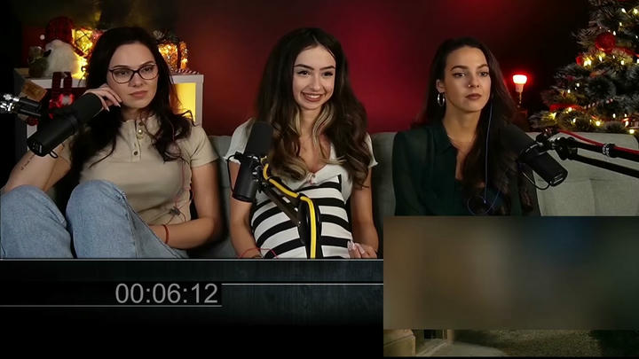 La Vita e Bella with Lora, Magy and Viki Reaction