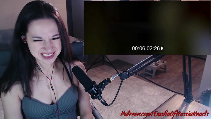 Dasha Reacts - The Bourne Identity (2002)