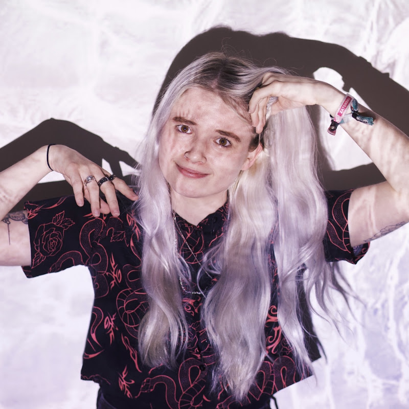 Larissa Zeeuwe - Hell on Wheels