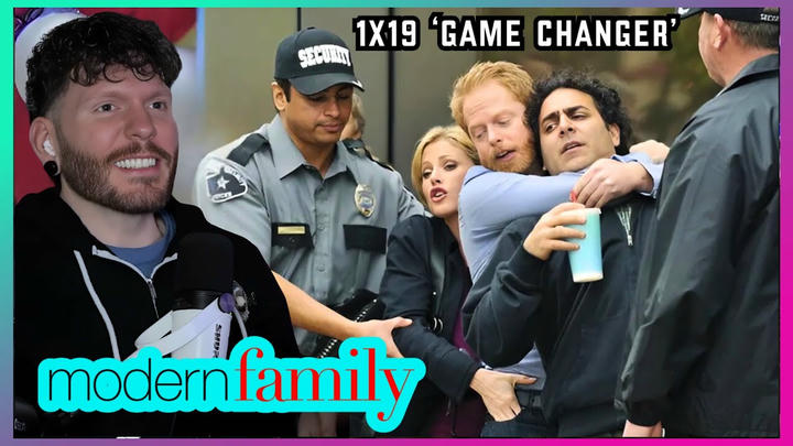 First time watching MODERN FAMILY 1x19 'Game Changer' REACTION
